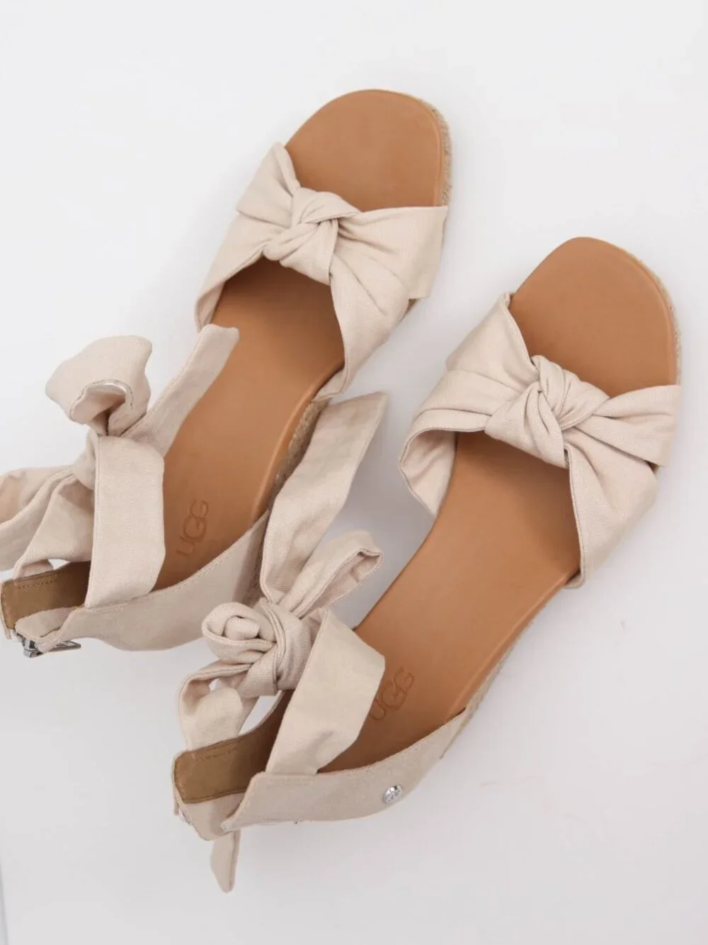 UGG Women's Yarrow Espadrille Wedge Sandals Size 8